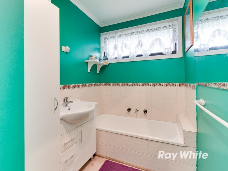 5 Oxley Court, Cranbourne North VIC 3977