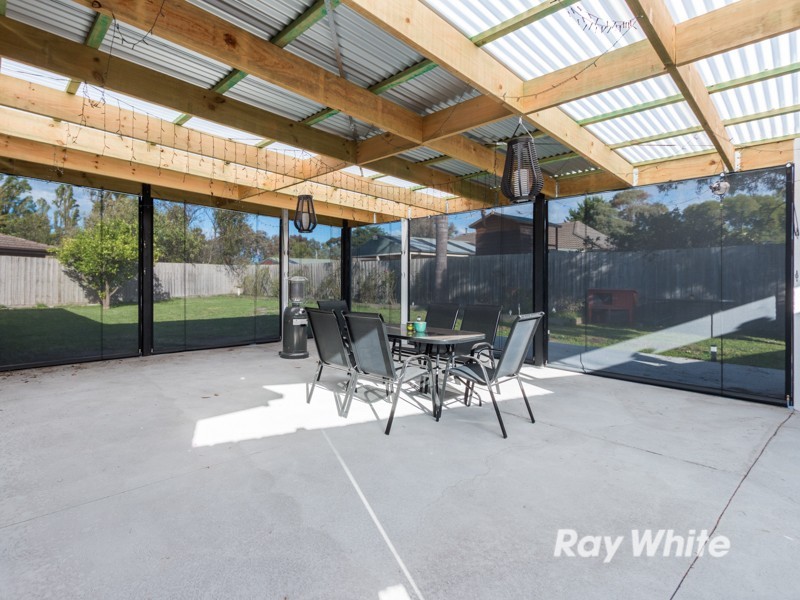 5 Oxley Court, Cranbourne North VIC 3977
