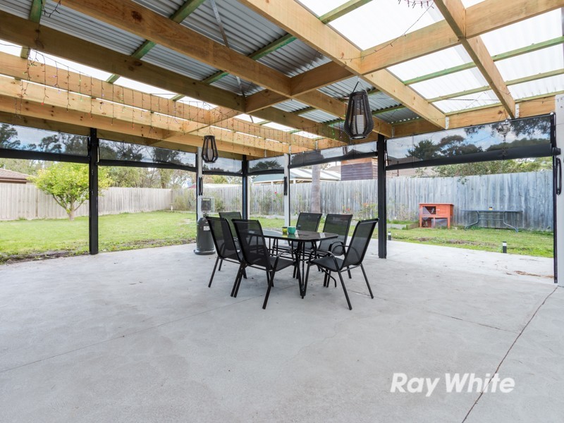 5 Oxley Court, Cranbourne North VIC 3977