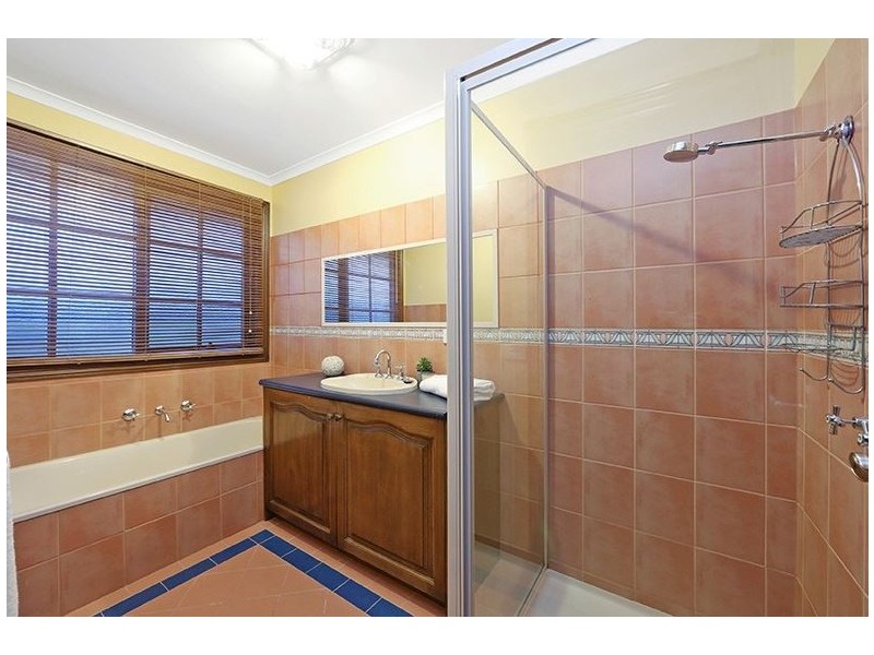 76 Churchill Park Drive, Lysterfield South VIC 3156