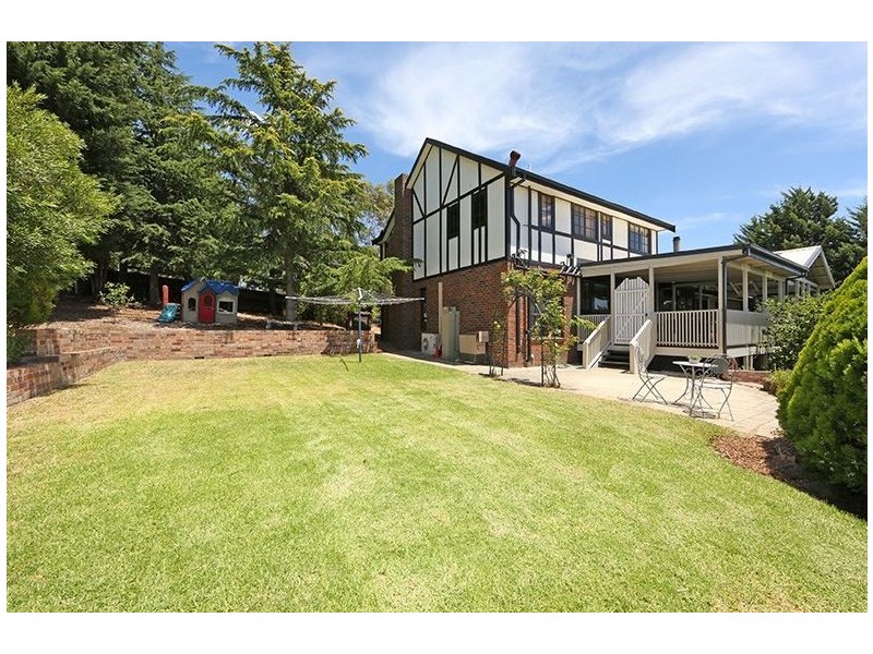 76 Churchill Park Drive, Lysterfield South VIC 3156