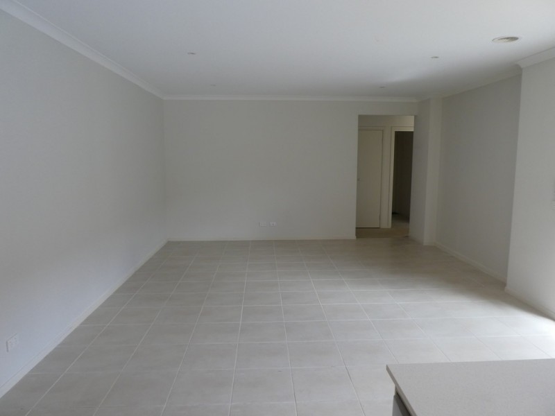 5 Paratea Lane, Cranbourne North VIC 3977