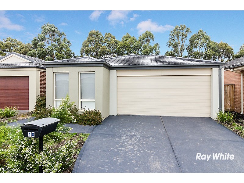 10 Cranbrook Circuit, Officer VIC 3809