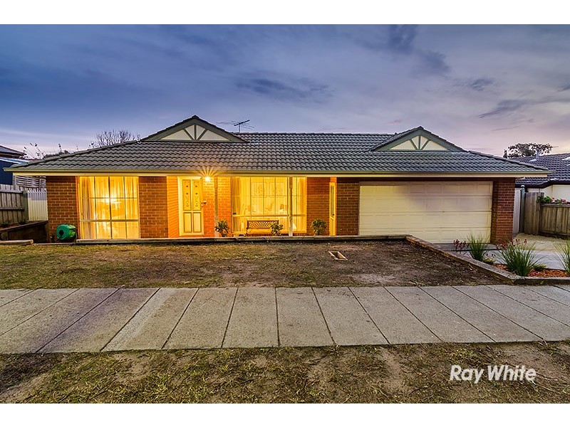 73 Hutchinson Drive, Lynbrook VIC 3975