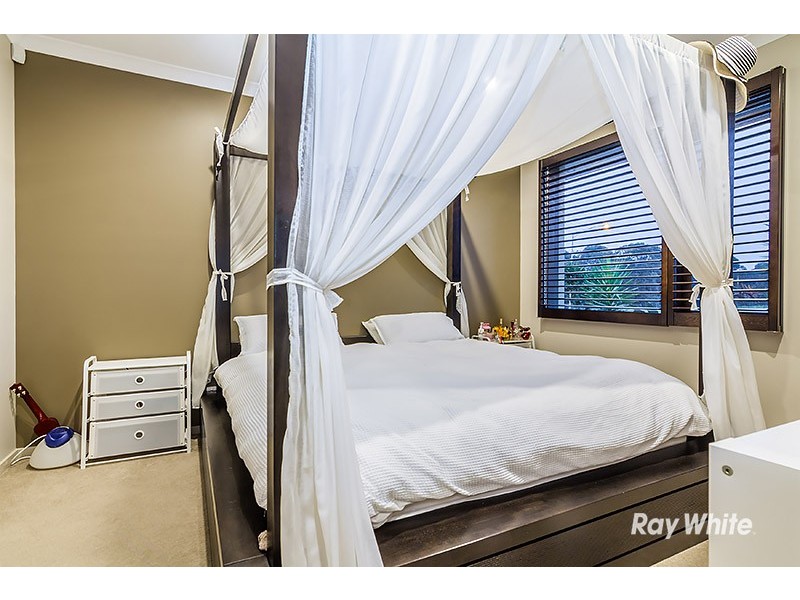 88 Bradford Drive, Cranbourne East VIC 3977