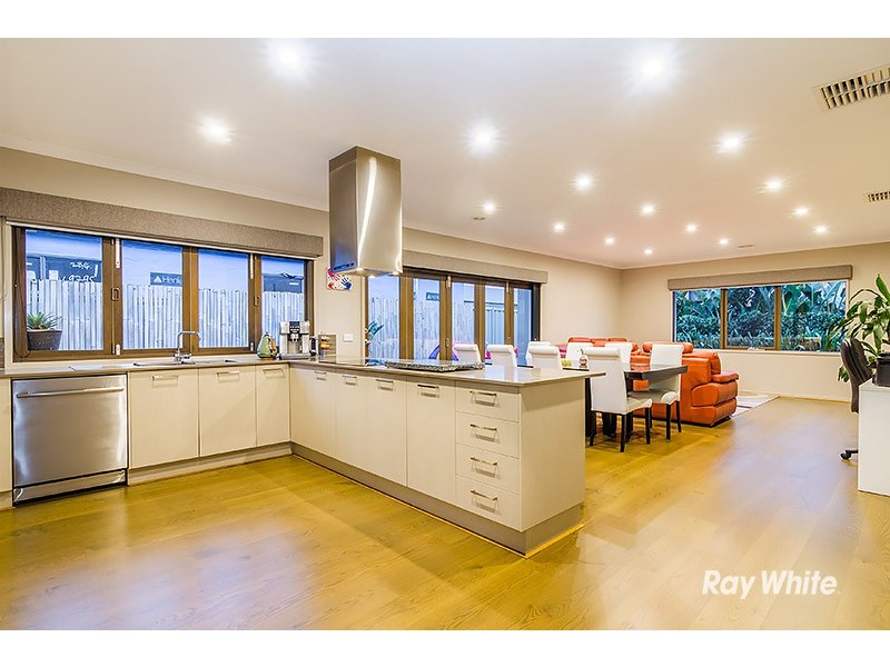 88 Bradford Drive, Cranbourne East VIC 3977