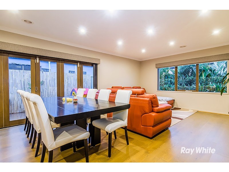 88 Bradford Drive, Cranbourne East VIC 3977