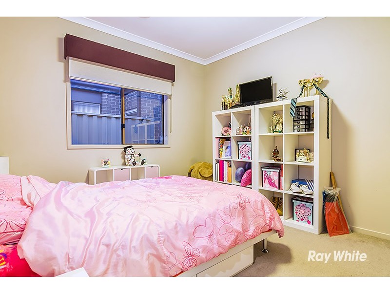 88 Bradford Drive, Cranbourne East VIC 3977