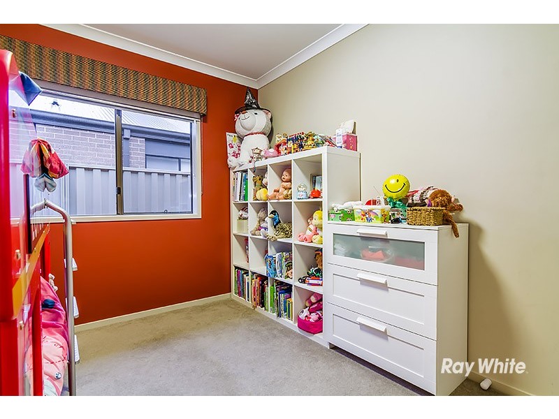 88 Bradford Drive, Cranbourne East VIC 3977