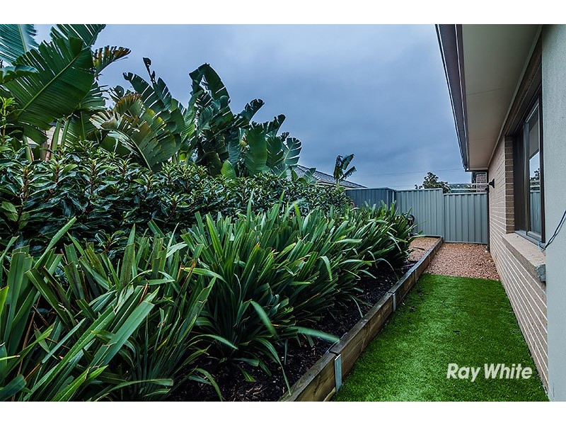 88 Bradford Drive, Cranbourne East VIC 3977