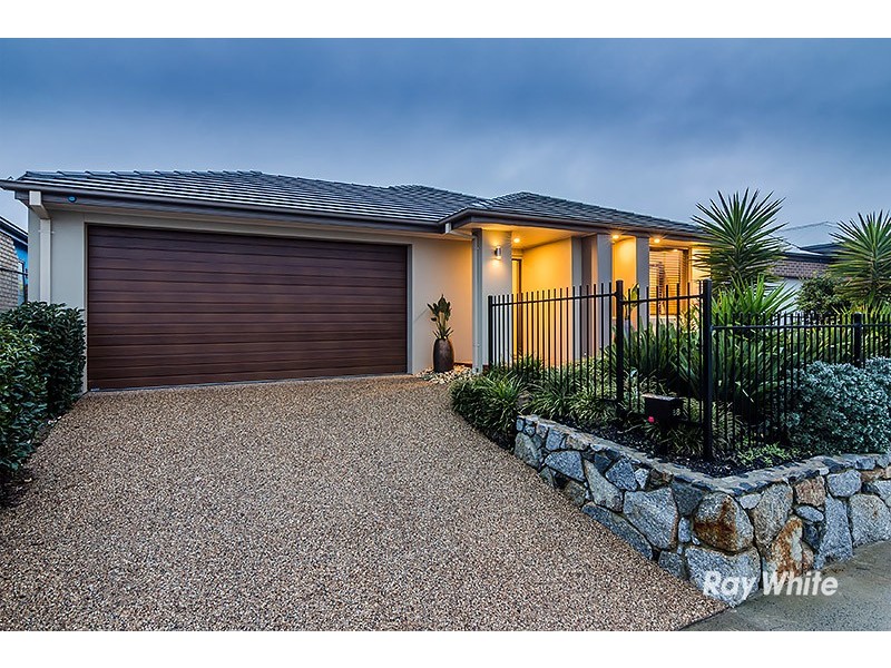 88 Bradford Drive, Cranbourne East VIC 3977