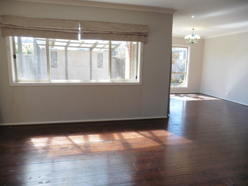 69 Melington Drive, Lyndhurst VIC 3975