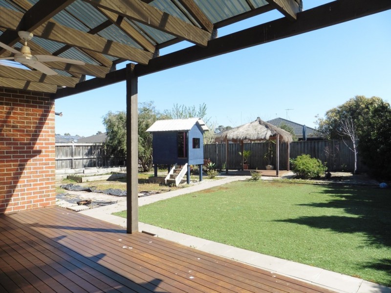 69 Melington Drive, Lyndhurst VIC 3975