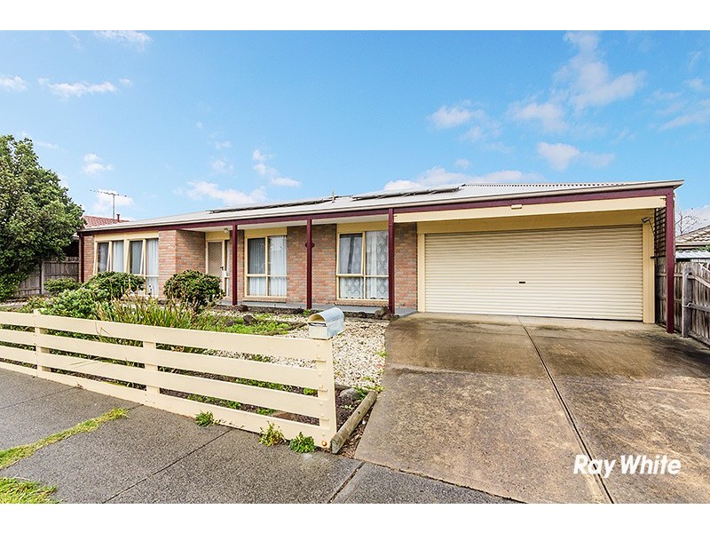 22 Marnie Drive, Cranbourne West VIC 3977