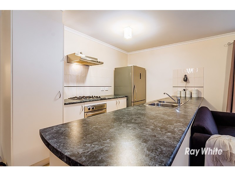 36 Henry Lawson Drive, Lynbrook VIC 3975