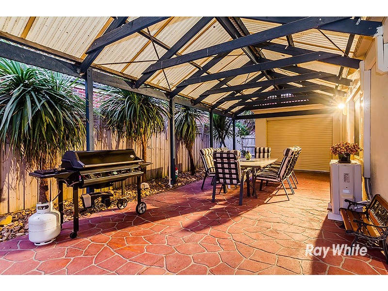 36 Henry Lawson Drive, Lynbrook VIC 3975