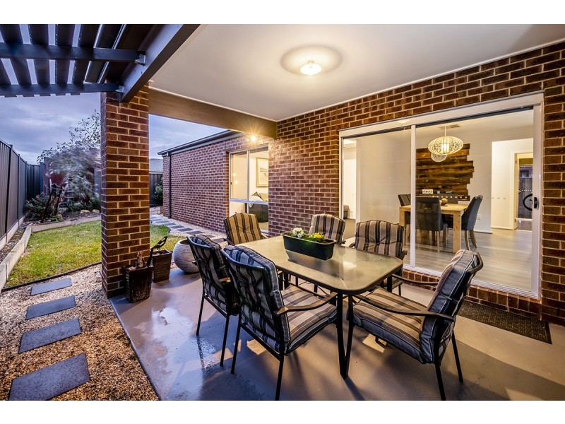 20 Eros Crescent, Cranbourne West VIC 3977