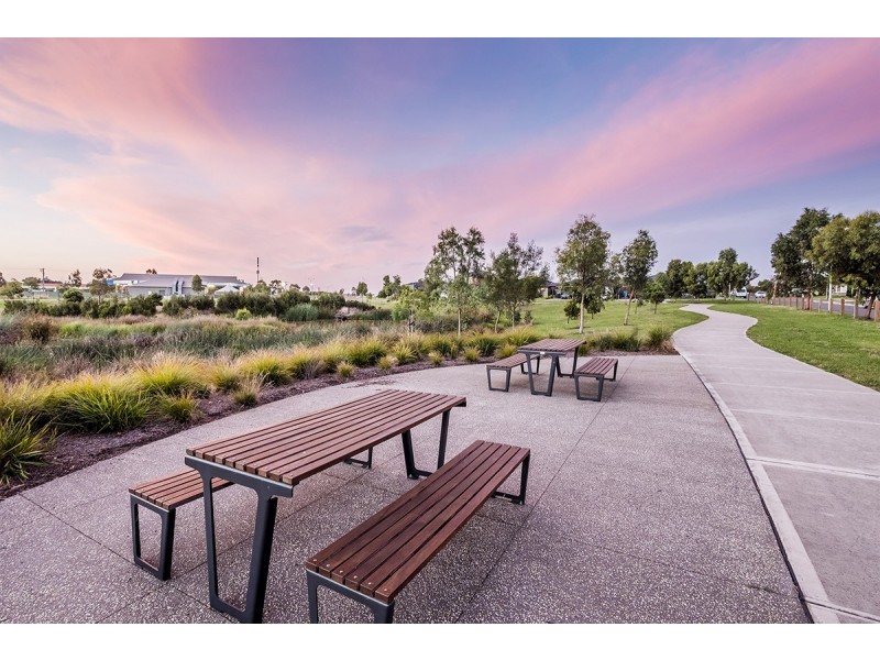 20 Eros Crescent, Cranbourne West VIC 3977