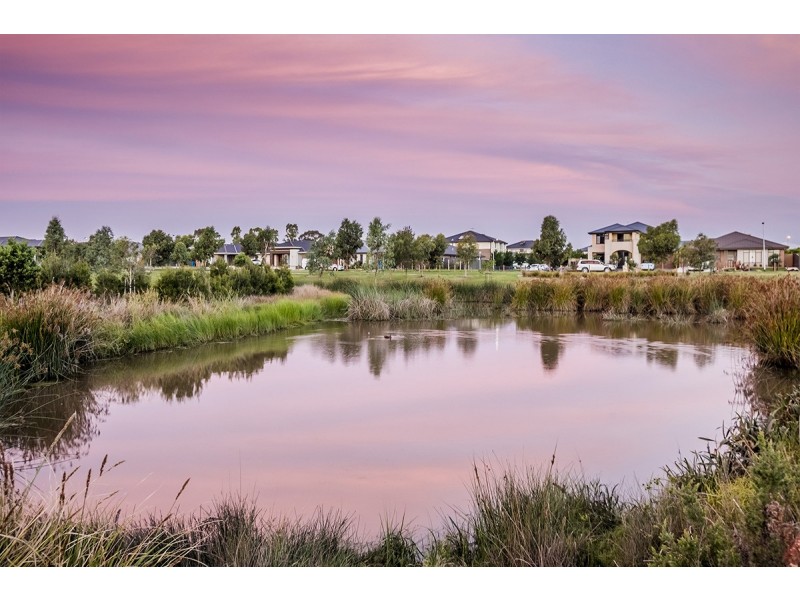 20 Eros Crescent, Cranbourne West VIC 3977