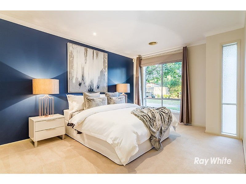 12 O’Dowd Place, Lynbrook VIC 3975