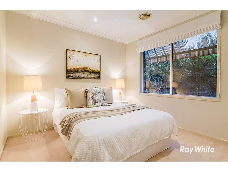 12 O’Dowd Place, Lynbrook VIC 3975