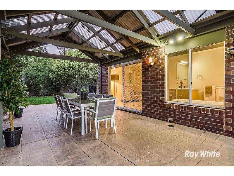 12 O’Dowd Place, Lynbrook VIC 3975