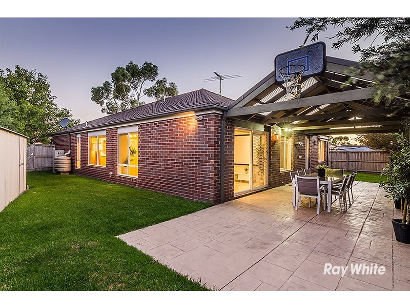 12 O’Dowd Place, Lynbrook VIC 3975