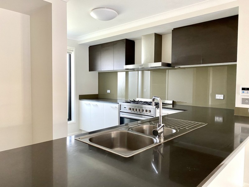 26 Fenix Way, Clyde North VIC 3978