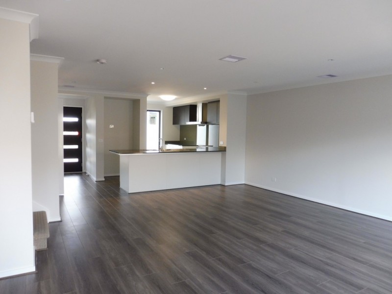 26 Fenix Way, Clyde North VIC 3978