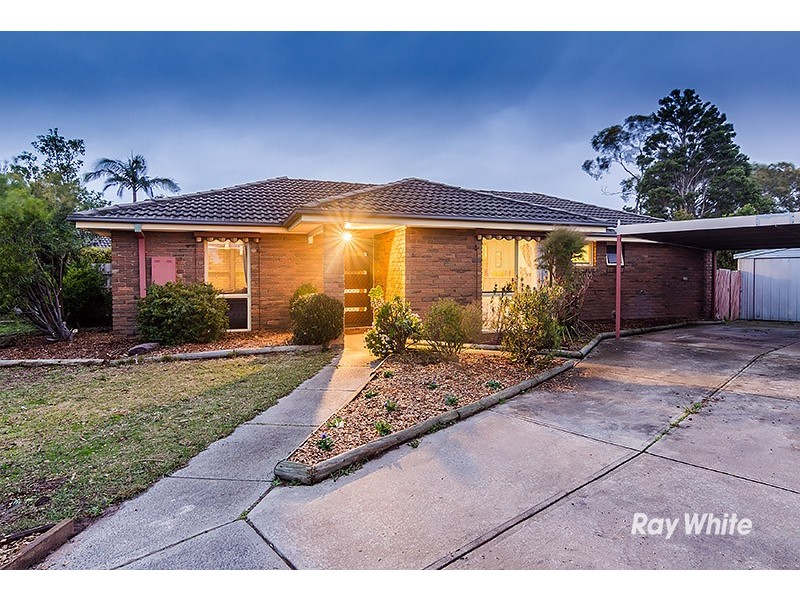 26 Gipps Crescent, Cranbourne North VIC 3977
