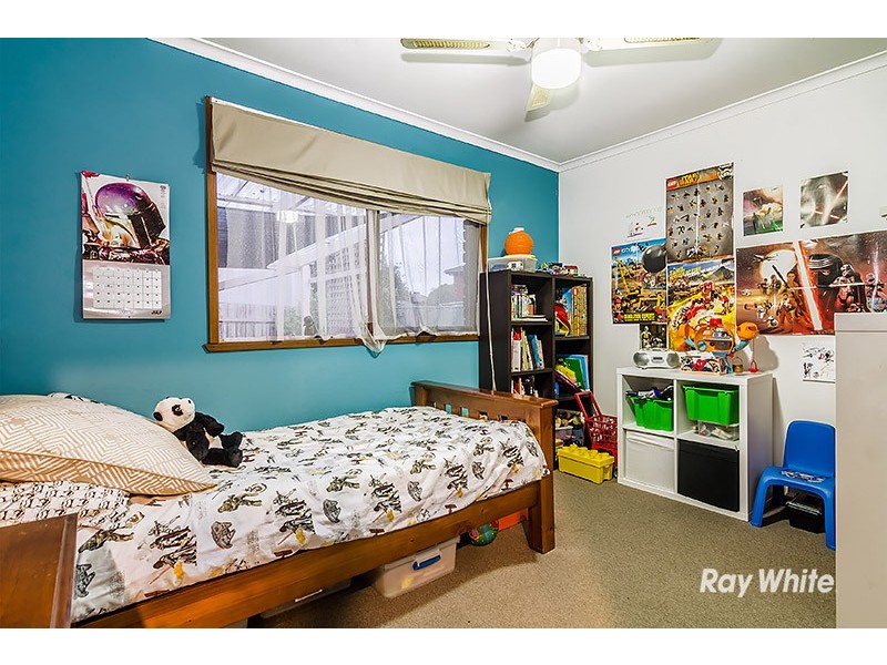 26 Gipps Crescent, Cranbourne North VIC 3977