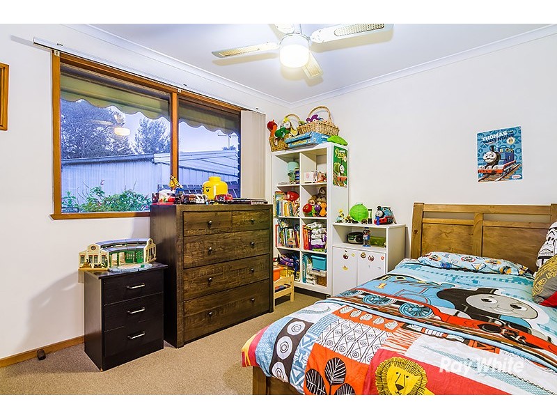 26 Gipps Crescent, Cranbourne North VIC 3977