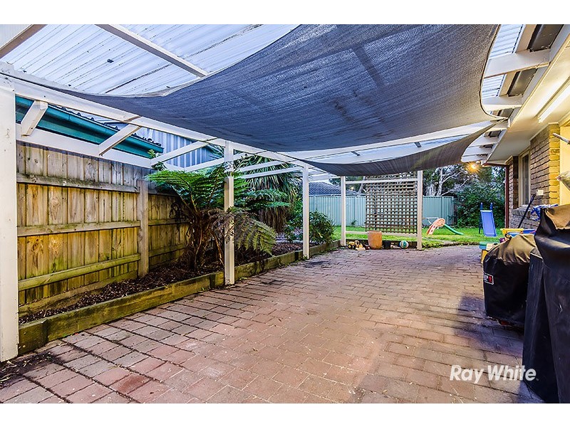 26 Gipps Crescent, Cranbourne North VIC 3977