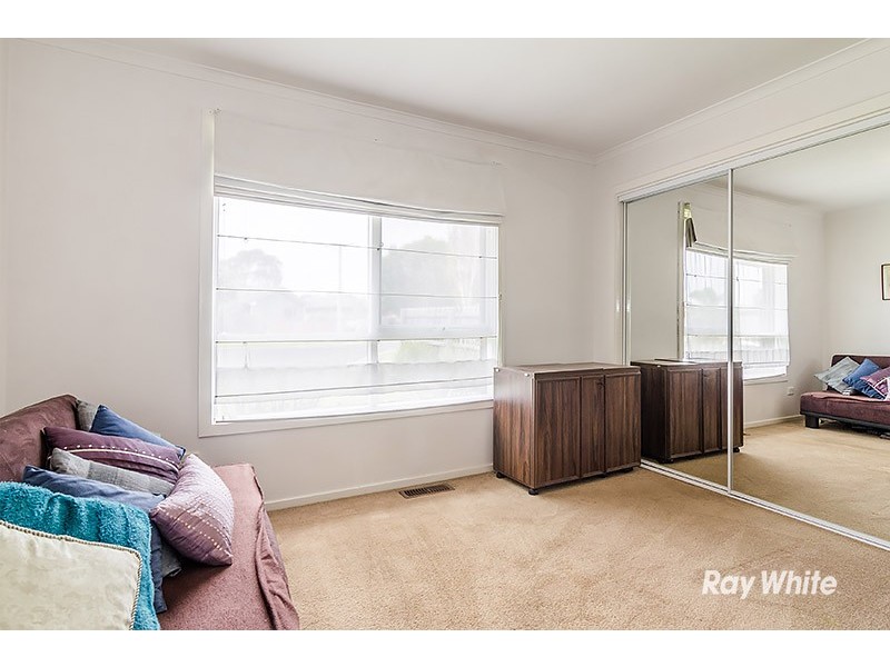 8 Haven Court, Cranbourne VIC 3977