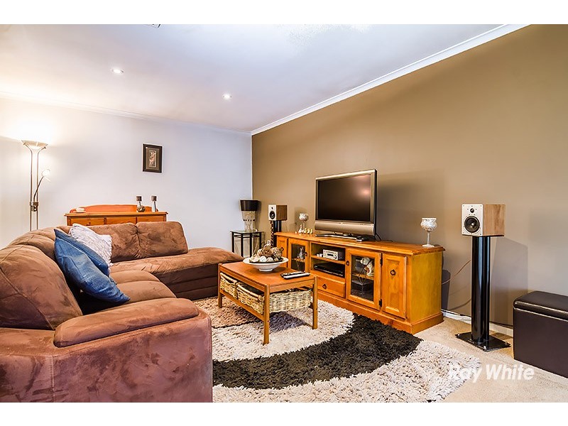 8 Haven Court, Cranbourne VIC 3977