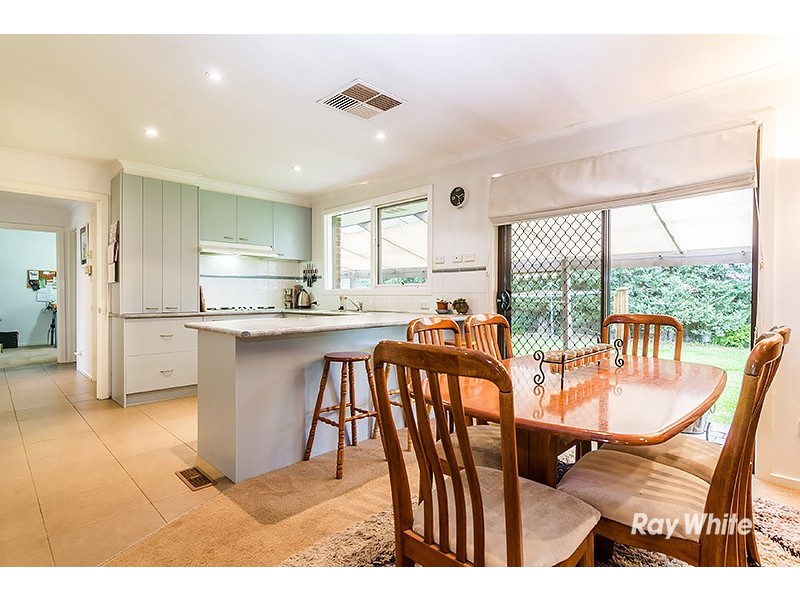 8 Haven Court, Cranbourne VIC 3977