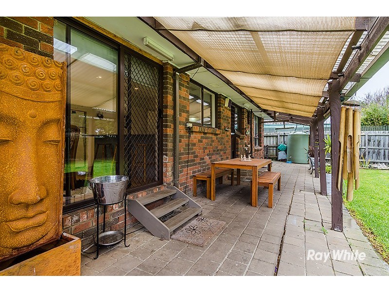 8 Haven Court, Cranbourne VIC 3977