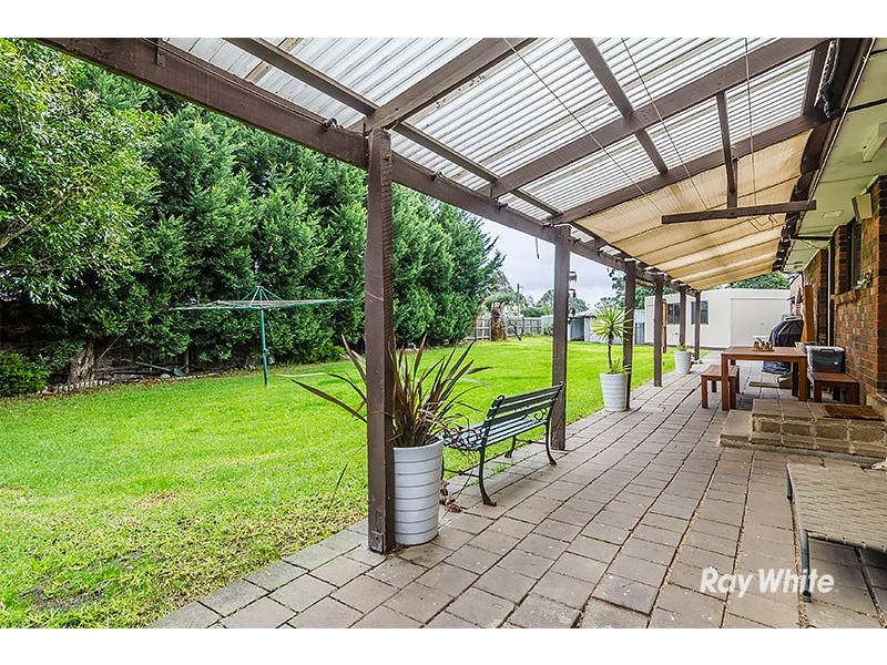 8 Haven Court, Cranbourne VIC 3977