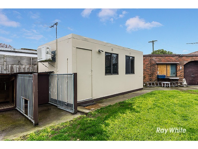 8 Haven Court, Cranbourne VIC 3977