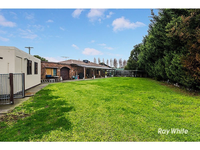 8 Haven Court, Cranbourne VIC 3977