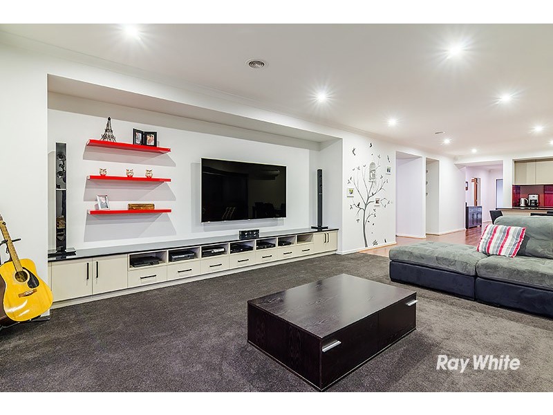 54 Goulburn Street, Cranbourne East VIC 3977