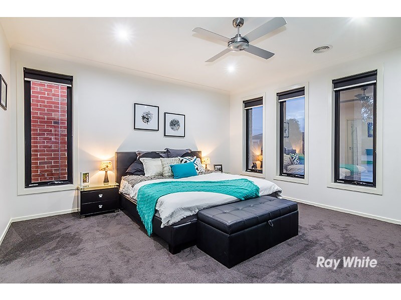 54 Goulburn Street, Cranbourne East VIC 3977