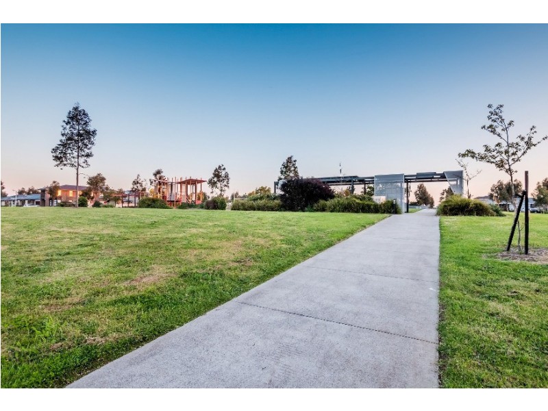 11 Nobel Drive, Cranbourne West VIC 3977