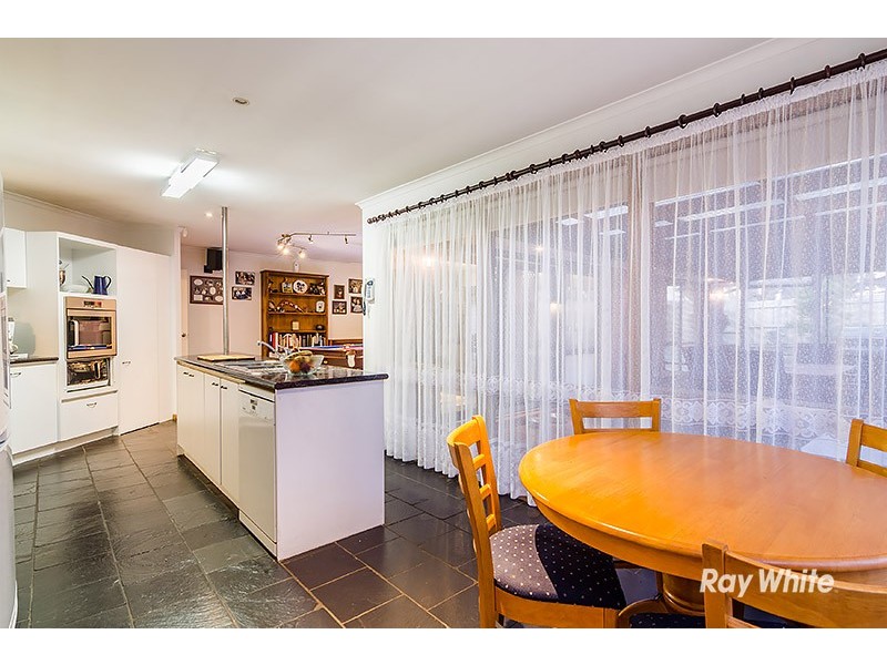 3 Kibo Court, Cranbourne North VIC 3977