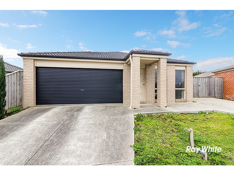 4 Fiscus Court, Cranbourne VIC 3977