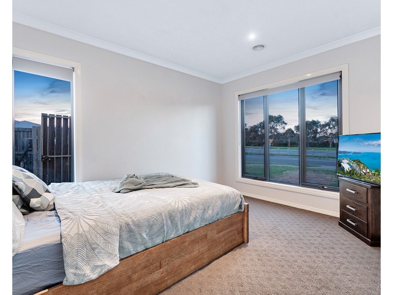 12 Canadian Maple Place, Lyndhurst VIC 3975