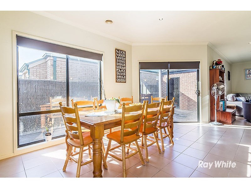 6 Sarton Link, Pakenham VIC 3810