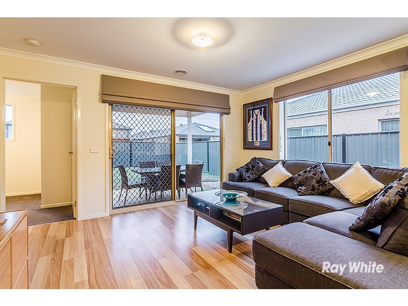 6 Karabair Street, Clyde North VIC 3978