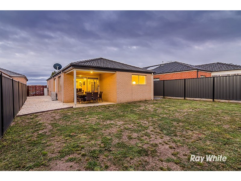 6 Karabair Street, Clyde North VIC 3978