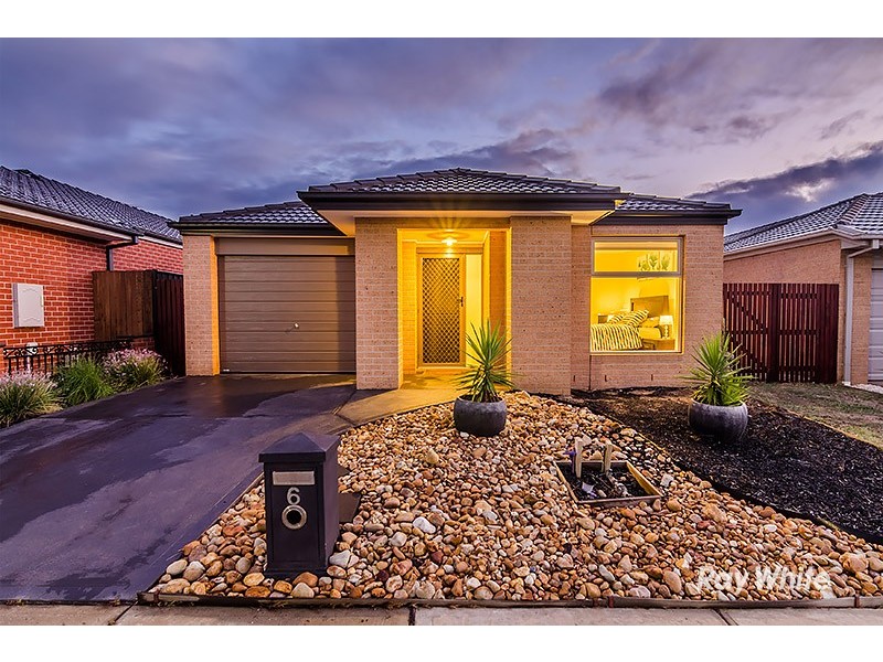 6 Karabair Street, Clyde North VIC 3978